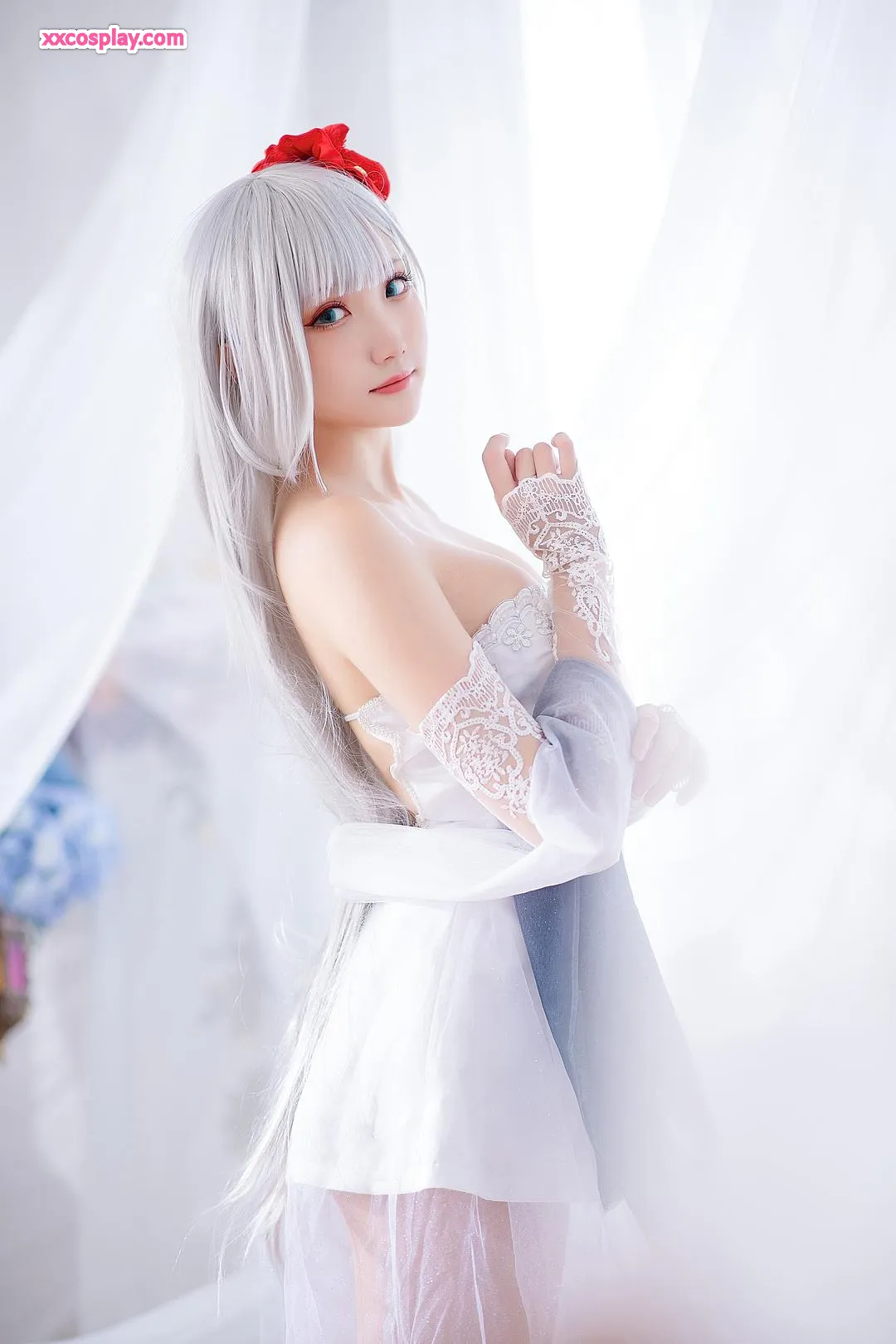 Guaxi Jiang as Shoukaku in Wedding Dress